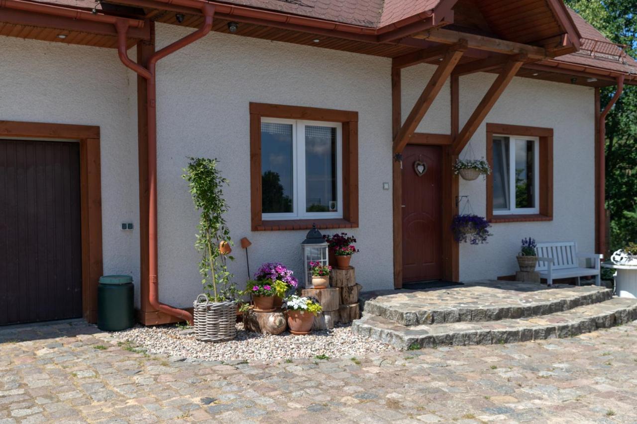 Cottage On The Hill Kielno Bagian luar foto